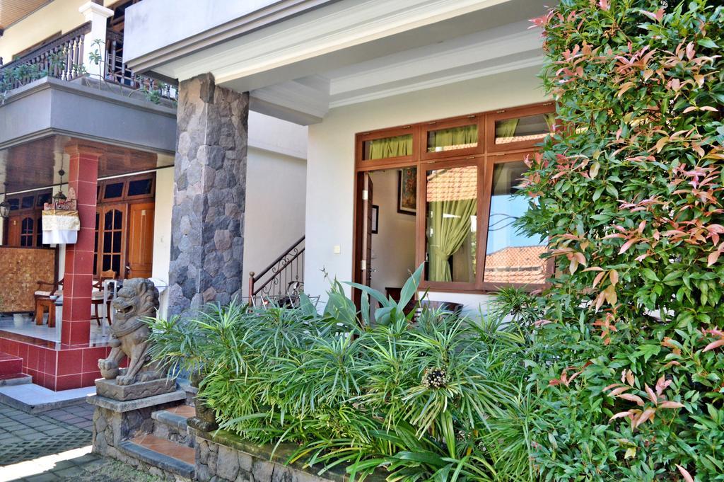 Yulia 2 Homestay Sanur Exteriör bild