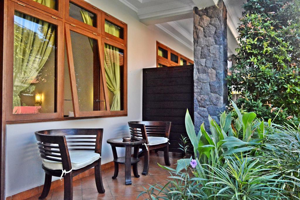 Yulia 2 Homestay Sanur Exteriör bild