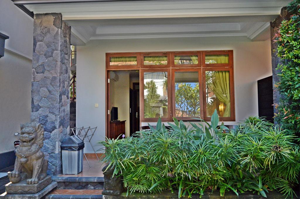 Yulia 2 Homestay Sanur Exteriör bild